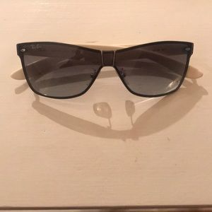 Ray-Ban Sunglasses